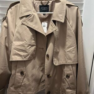 NWT - Women’s Banana Republic Classic Tan Trench Coat